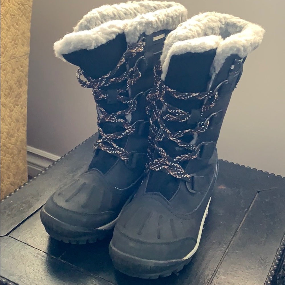 Bearpaw high winter lace up boots worn once EC